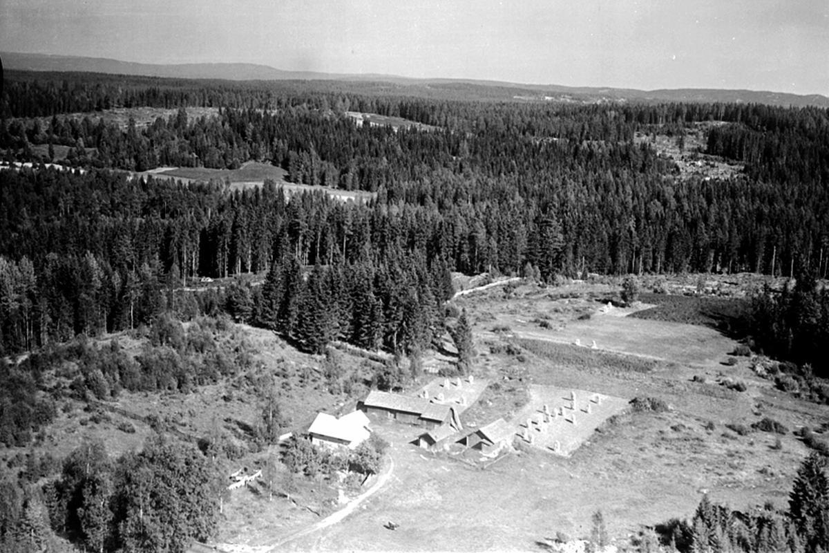 Widerøes Flyveselskap A/S, FLYFOTO, BIRKELI 279-6, ÅSBYGDA