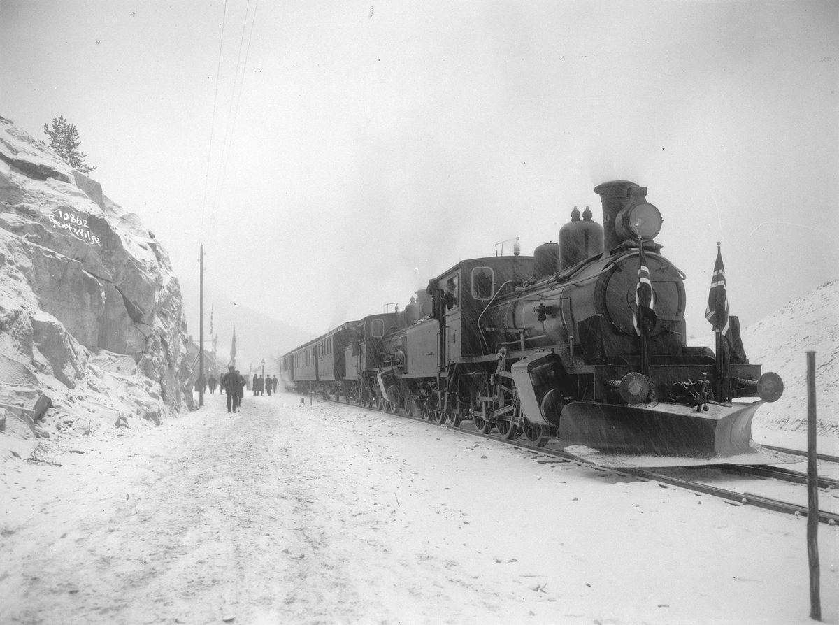 Anders Beer Wilse, Prot: Aapningstoget ved Gulsvik Station 27/11 1909
