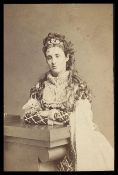 London Stereoscopic and Photographic Company, Guy Little Theatrical Photograph