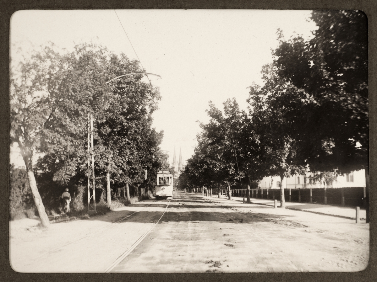 August Fredrik Schagerström, "Upsala. Sysslomansgatan från Eriksdal", Uppsala 1922
