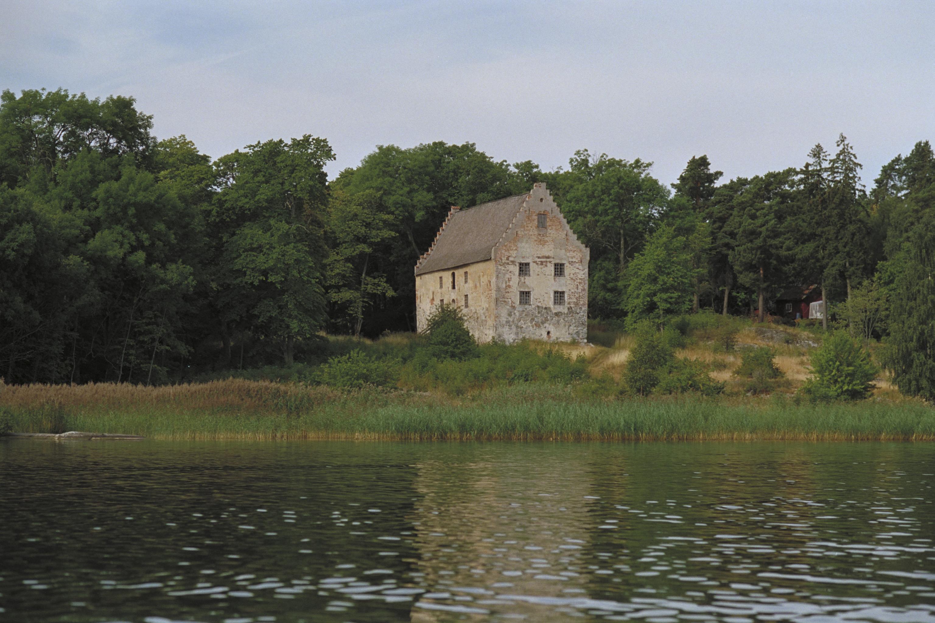 Bengt A Lundberg, Utö hus