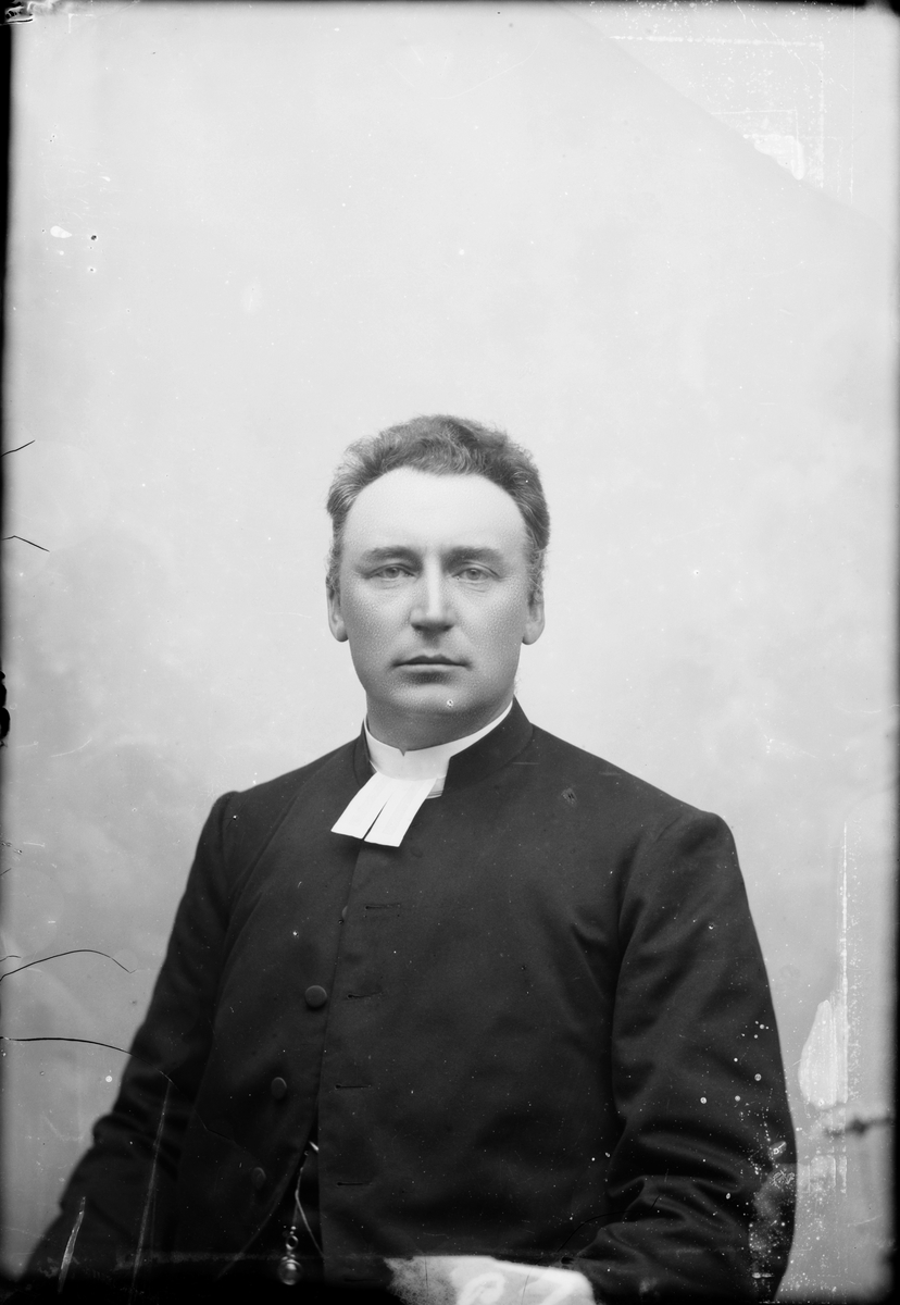 Skötsner-Edhlund, Ateljé Portrait - Pastor Palm, Östhammar, Uppland