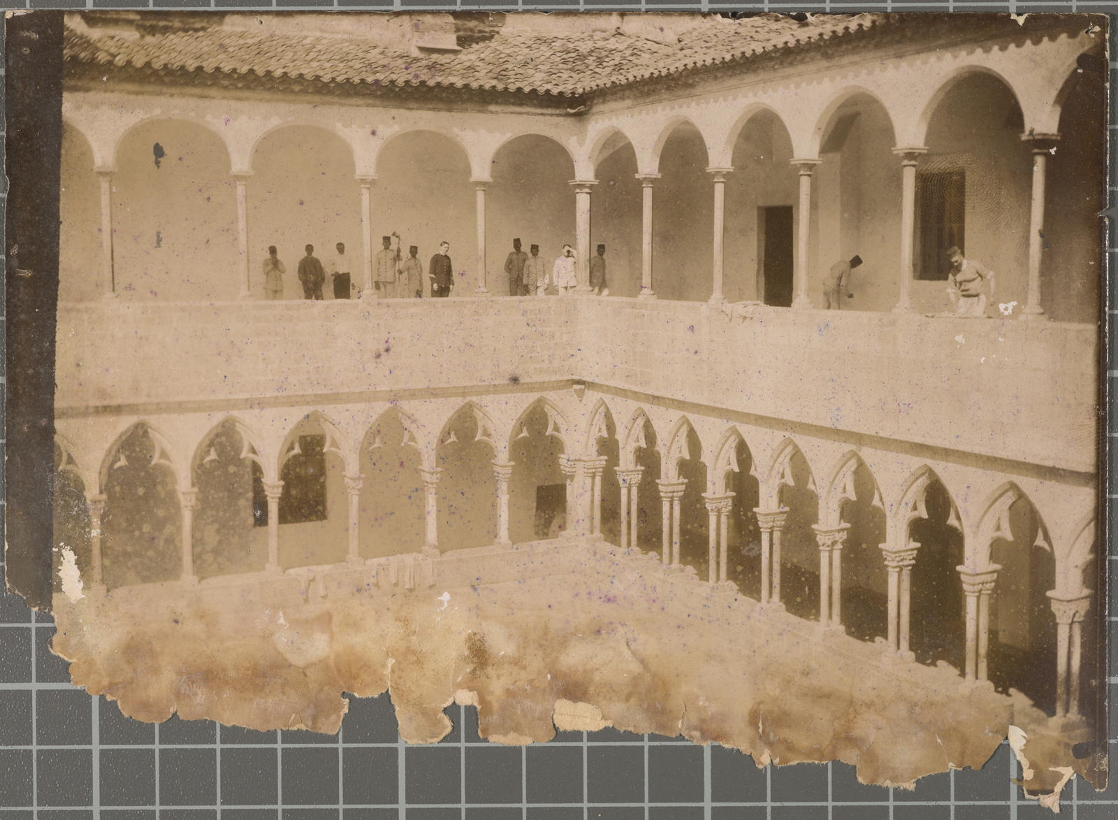 Desconegut, [Dominic Cloister]