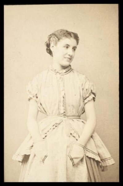 London Stereoscopic and Photographic Company, Guy Little Theatrical Photograph
