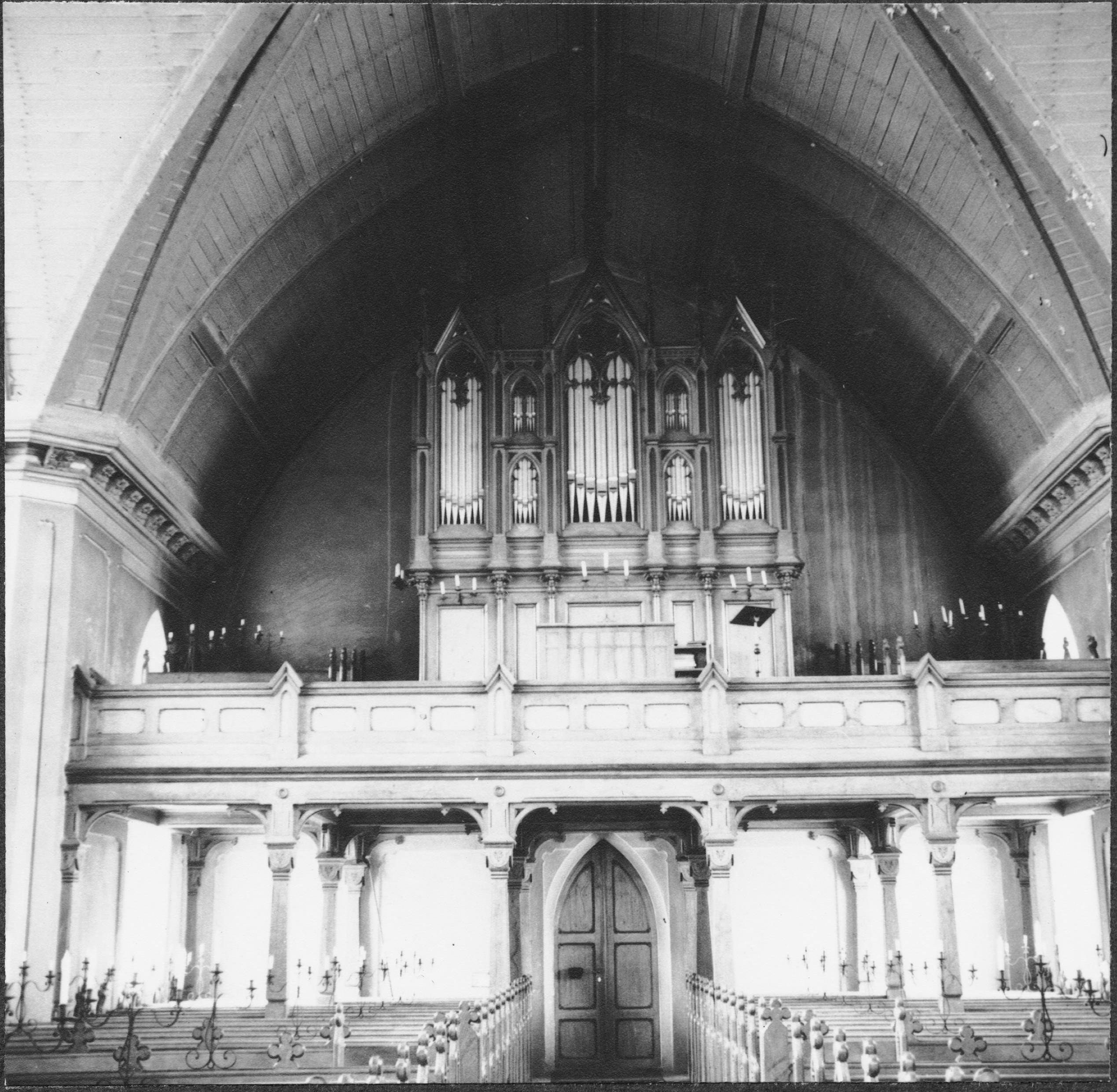 Adolf Niklasson, Tådene kyrka