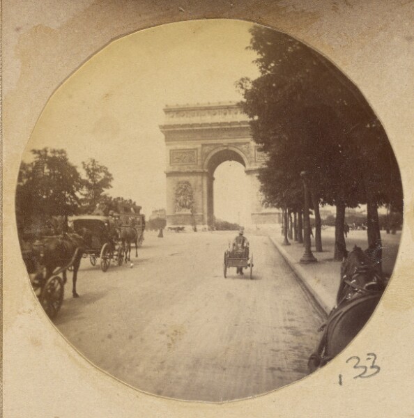Unknown, [View of the Arc de Triomphe, Paris, France, with carriages in the street]