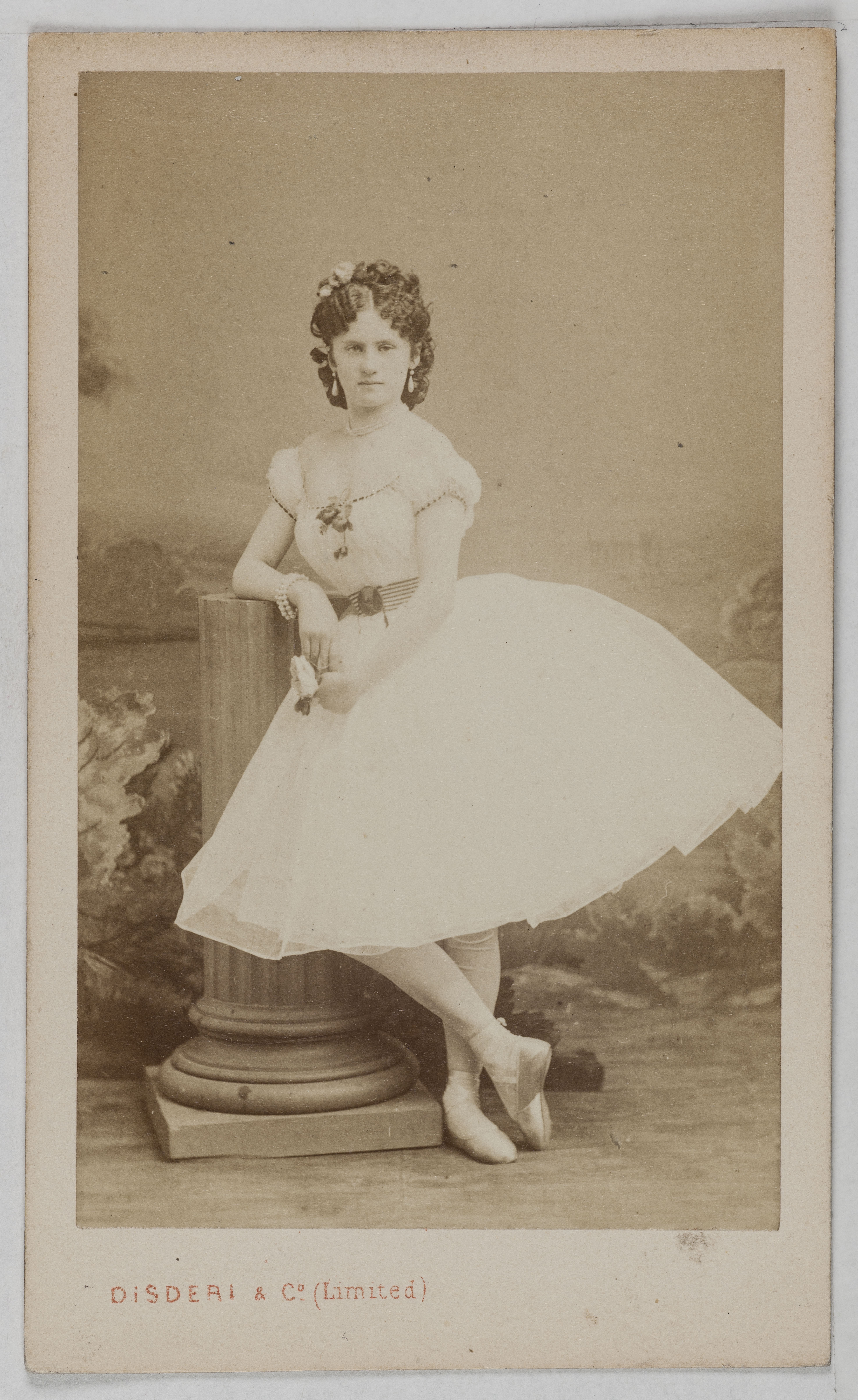 André-Adolphe-Eugène Disdéri, Portrait de Jaworska (danseuse au théâtre de la Gaîté)