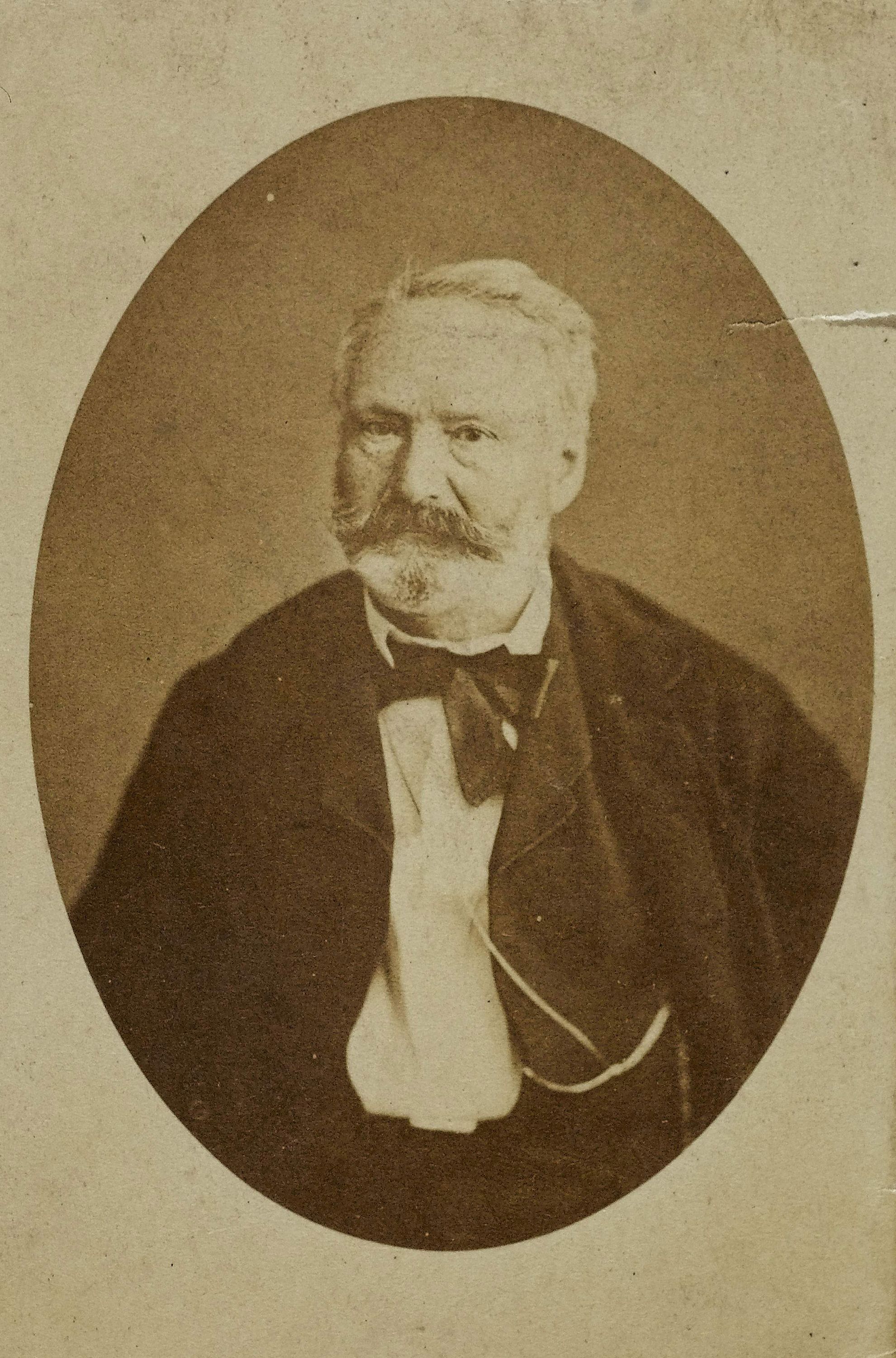Etienne Carjat, Victor Hugo à Bruxelles
