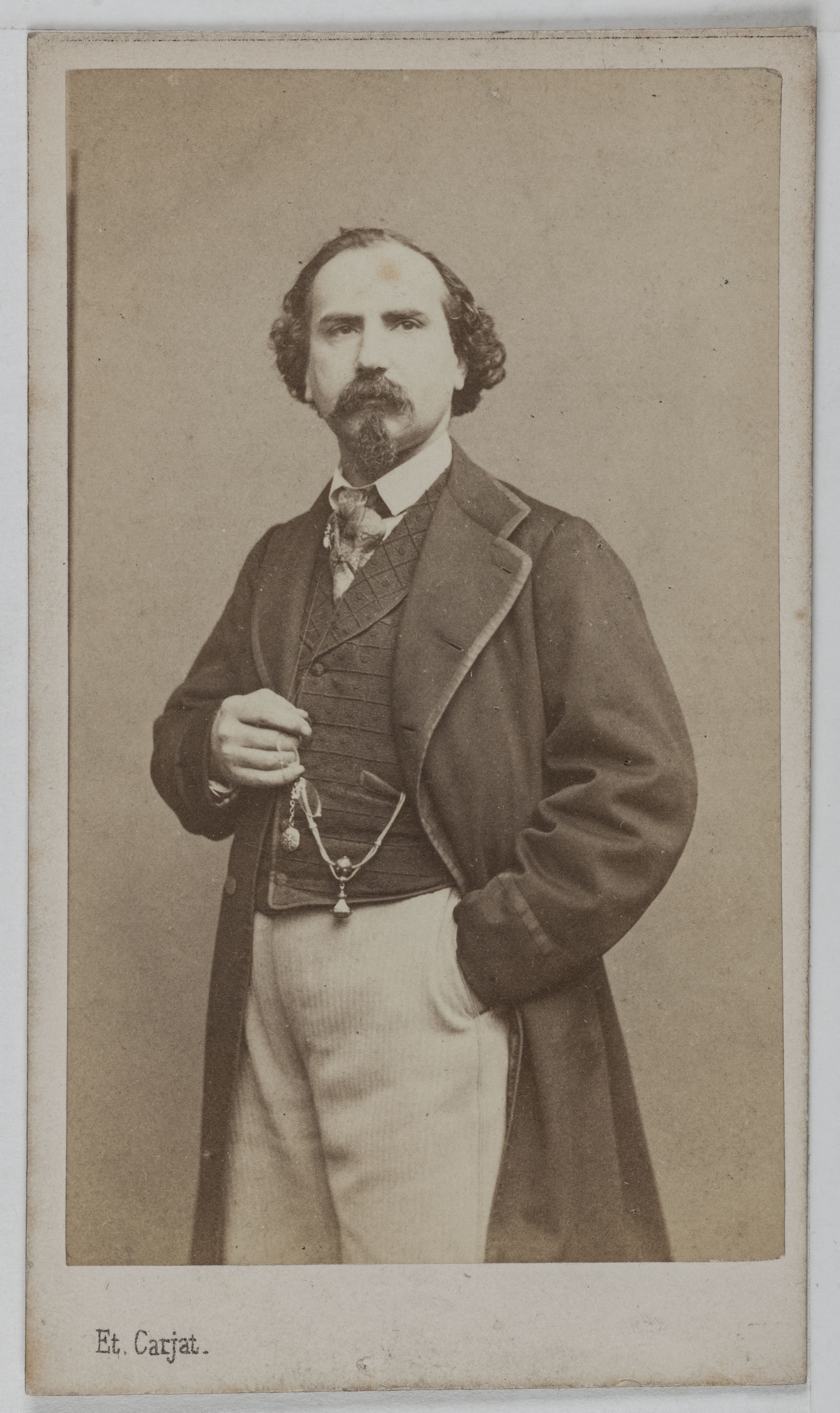 Carjat & Cie, Portrait d'Emile Naudin, chanteur ténor léger au théâtre des Italiens en 1862 et à l'Opéra en 1865.