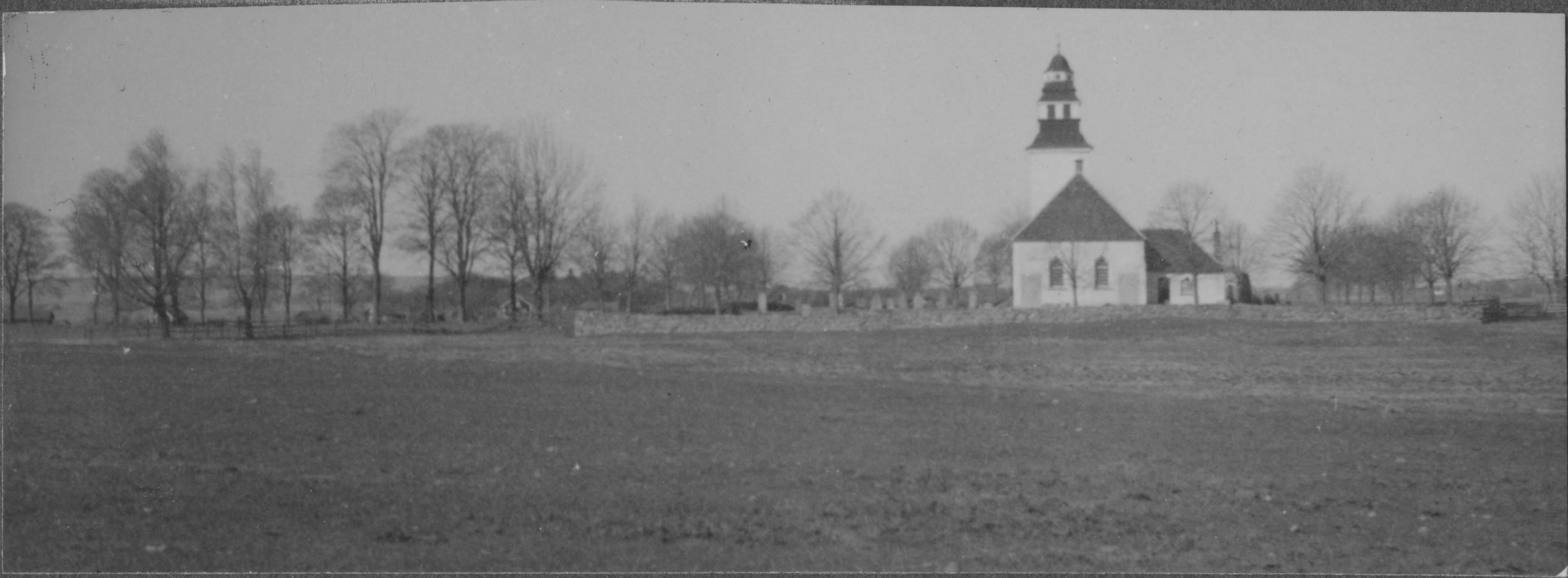 E. Lundberg, Strå kyrka
