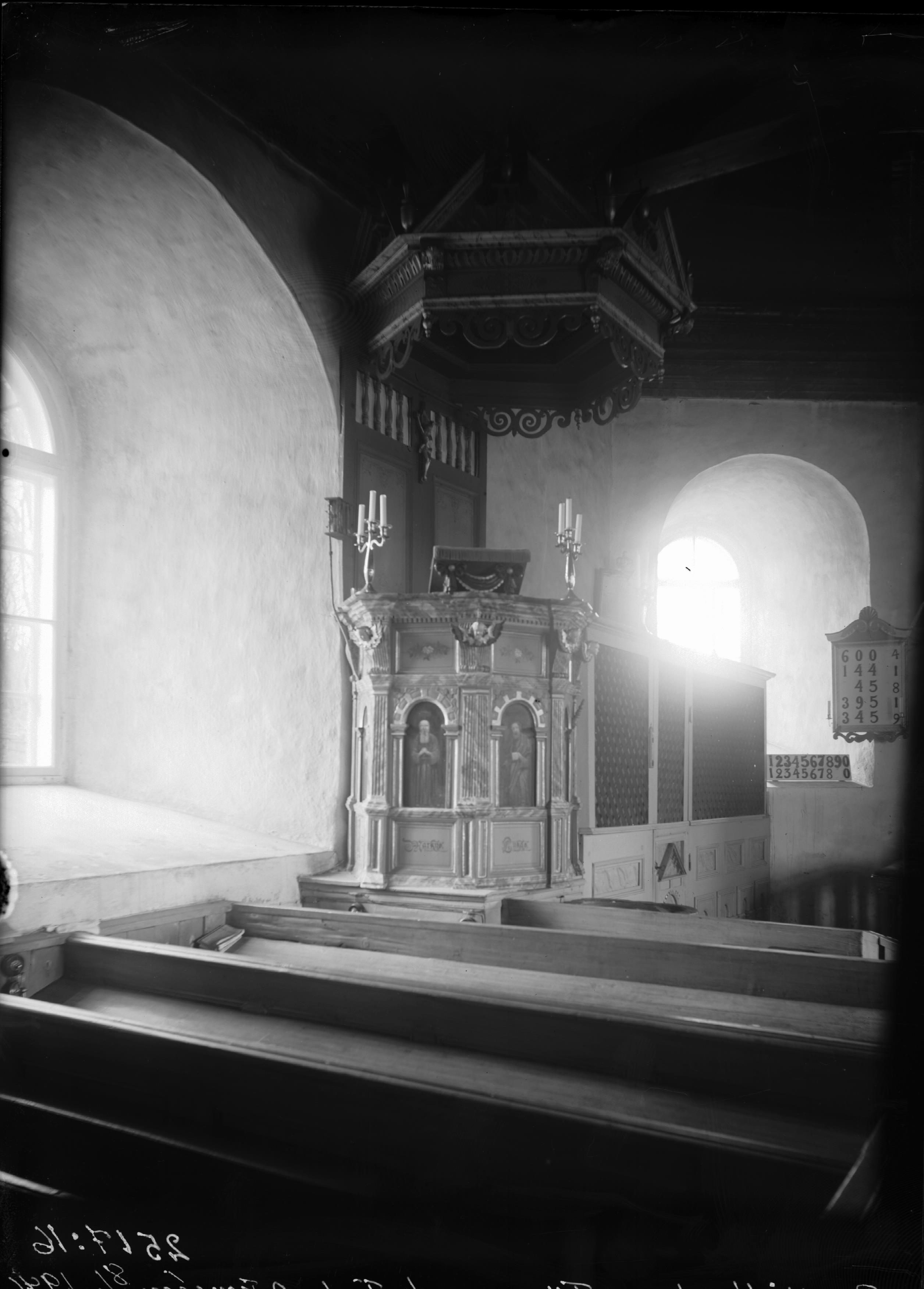 Axel Forssén, Hålta kyrka
