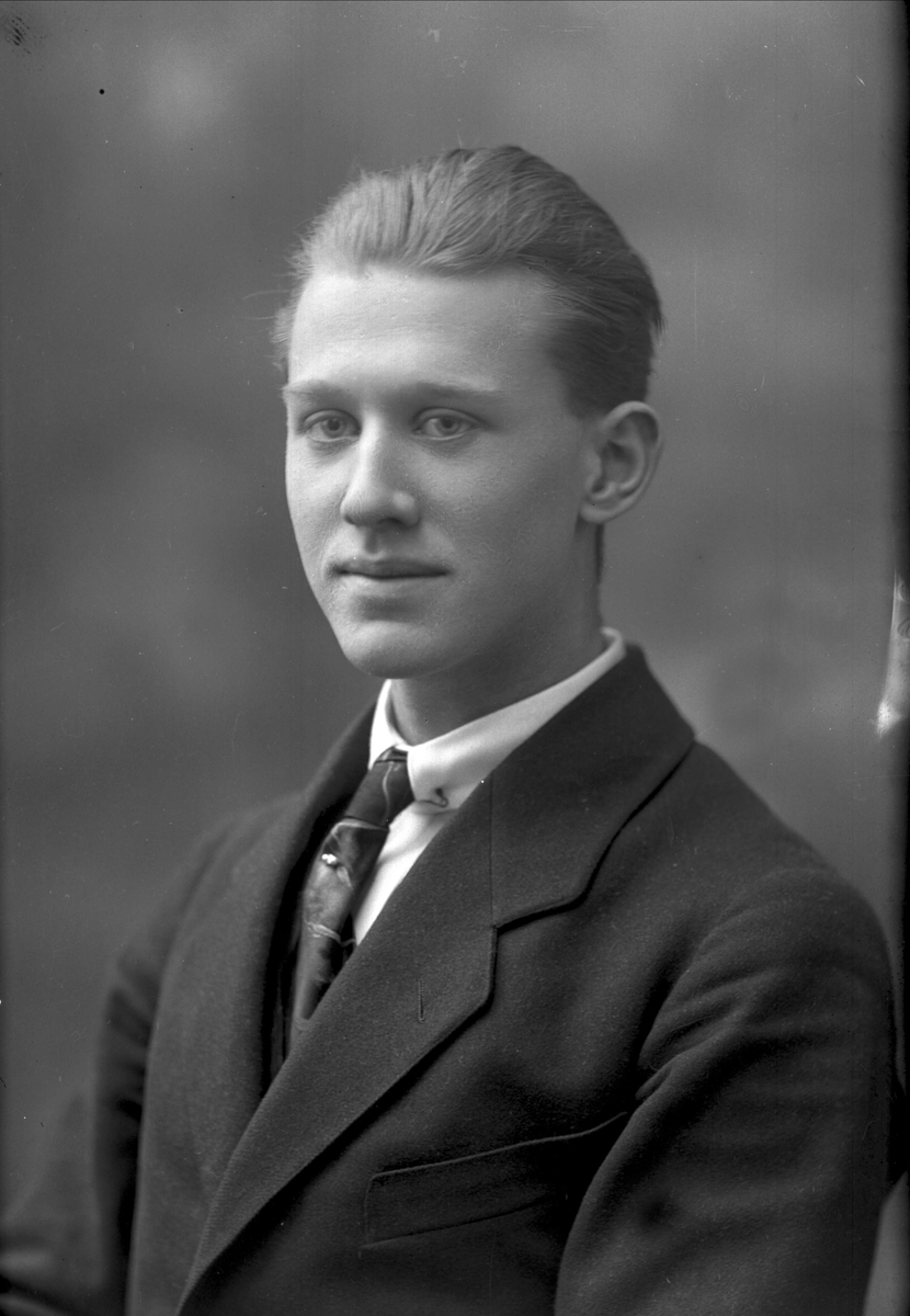 Gustav Borgen, NFB.22061