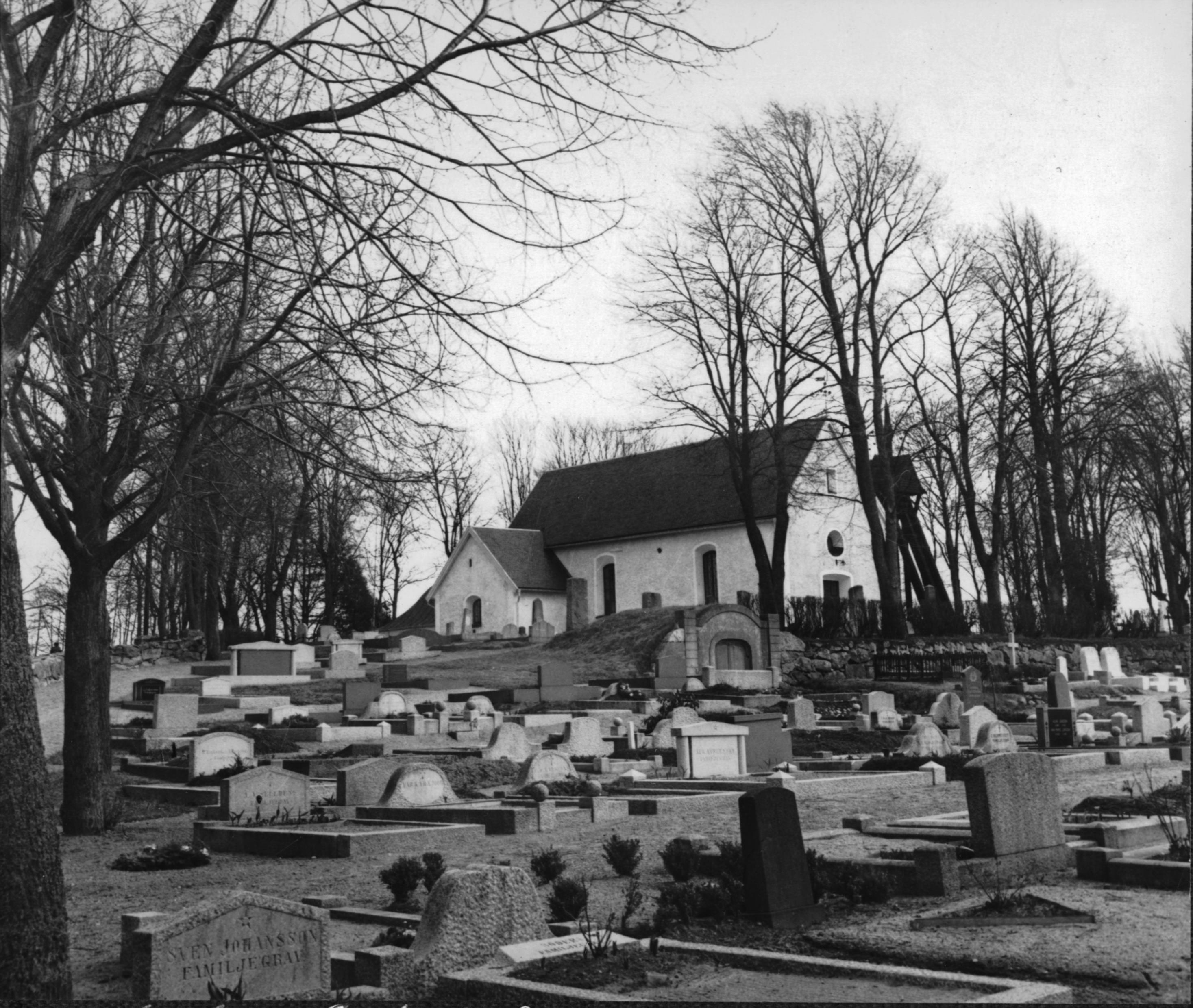 Bertil Waldén, Almby kyrka