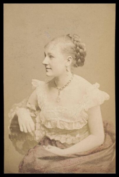 London Stereoscopic and Photographic Company, Guy Little Theatrical Photograph