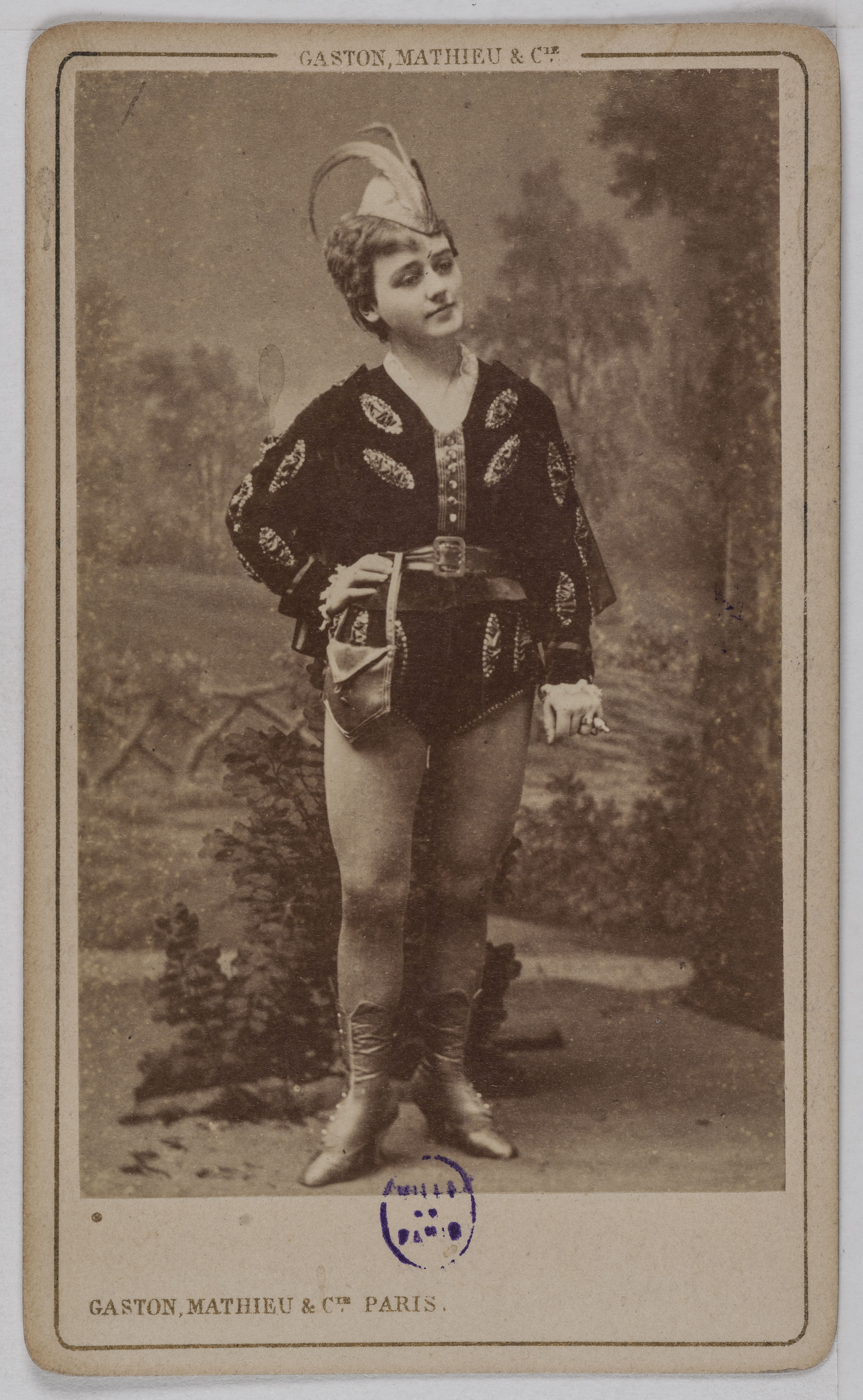 Mathieu & Cie Gaston, Portrait de Marié Paola, (1851-), (sœur de Galli et d'Irma Marié), (actrice)