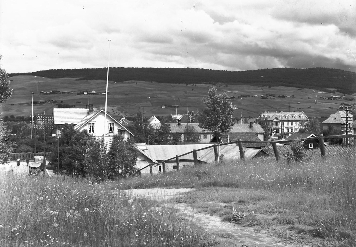 Per K. Lien, Tynset sentrum fra Holmen-bakken/Posthusbakken.