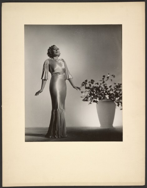 Günther Krampf, [Portrait of woman in gown]