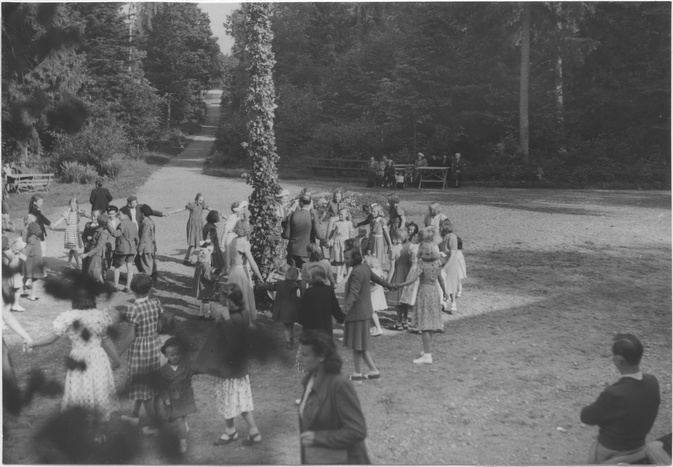Mårten Sjöbeck, Tulseboda, midsommardansen trädes