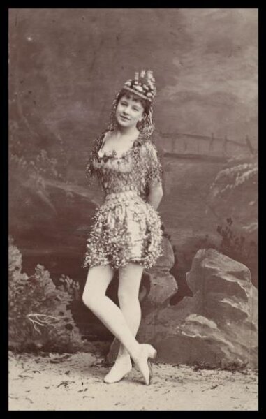 London Stereoscopic and Photographic Company, Guy Little Theatrical Photograph