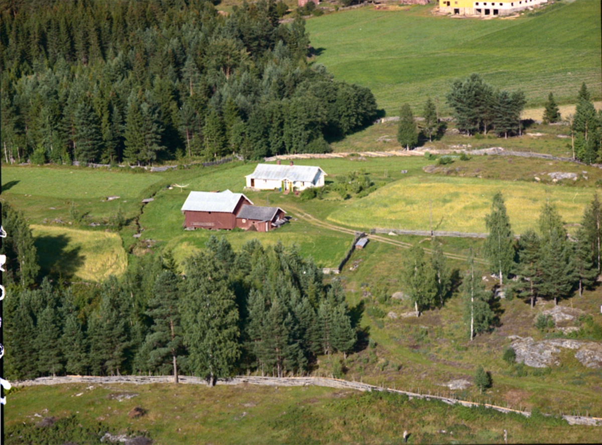 Widerøes Flyveselskap A/S, FLYFOTO SØGÅRD, VALLSET (ØST FOR VALLSET KIRKE)