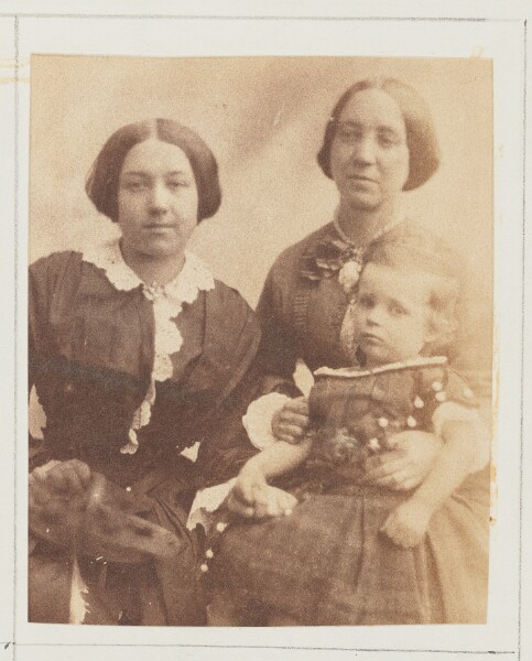 Unknown, [Portrait of Two Women and a Young Child]