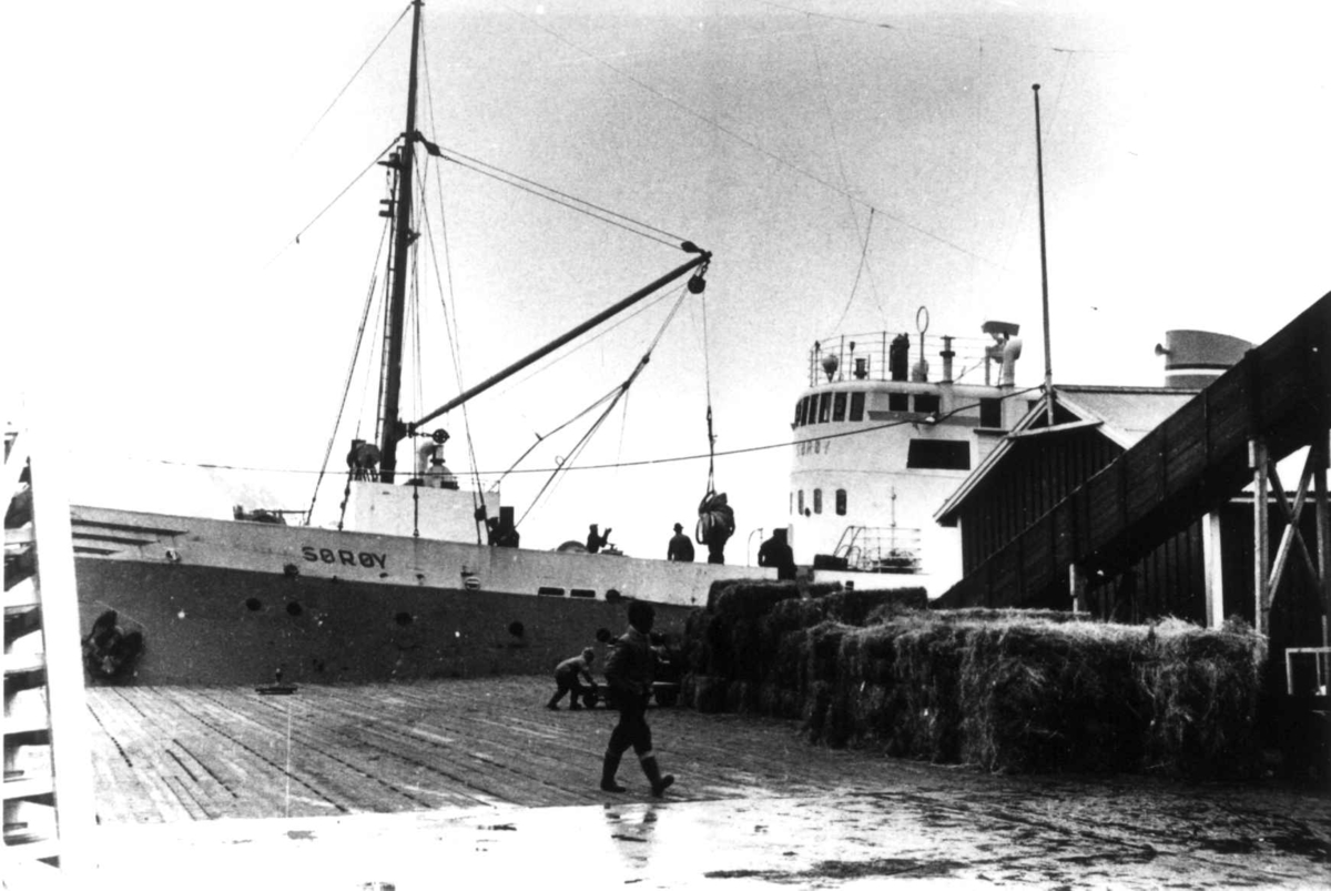 Anna Grostøl, Båten Sørøy ligger ved kai i Alta eller Tromsø antagelig 1940-årene.