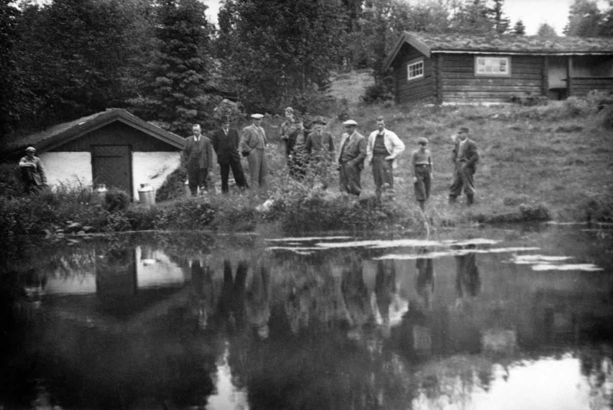 Anno Domkirkeodden, FISKEKLEKKERI, KALLERUDSØDEGÅRDEN, ASBJØRN SKRAMSTAD TIL VENSTRE, KOIA BLE KALT ØRSJA, SETTEFISKDAM