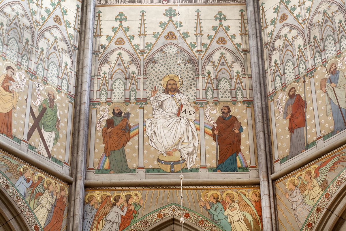 Olle Norling, Troning Christ, surrounded by Peter and Paul, the High Choir (travé 67), the Eastern Wall, Uppsala Cathedral, Uppsala 2013