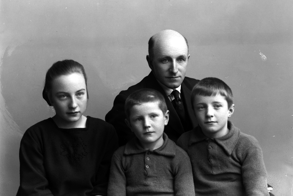 Christian Grundseth, THORBJØRNSEN SIMON, GR: 4, FAMILIE, 23624.