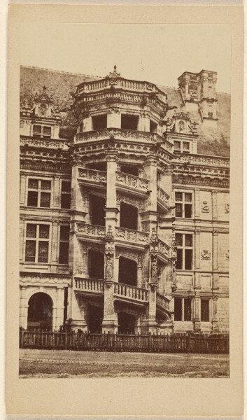 Unknown, Blois. [View of an unidentified building]