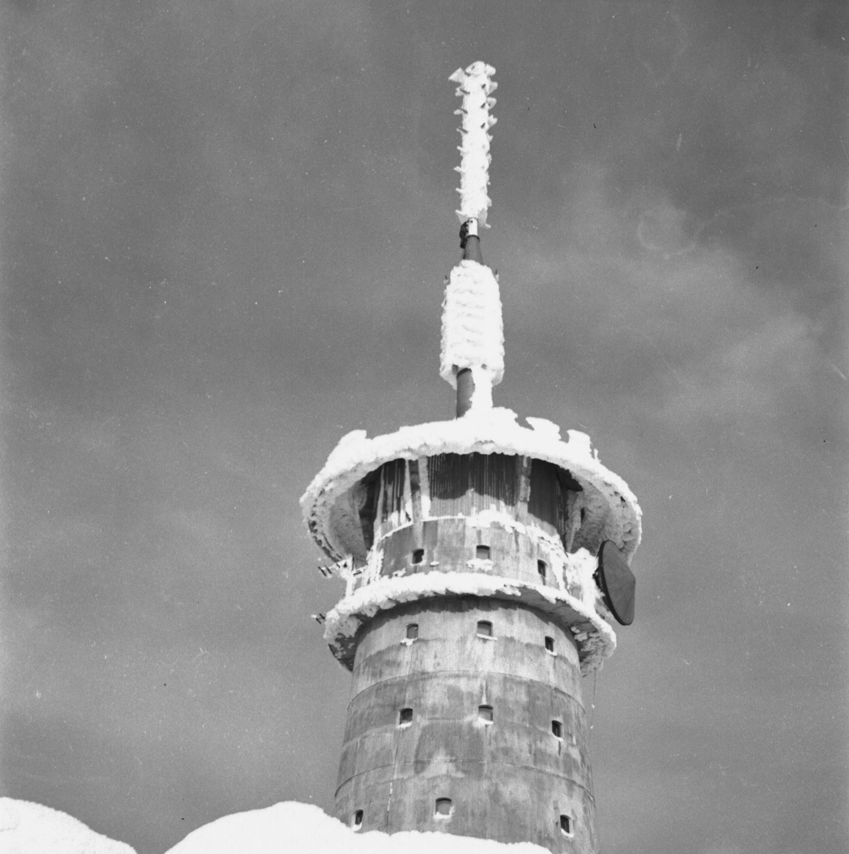 Per Magne Grue, Tynset, Tronfjell, Radiosender, Tårn, Vinter
