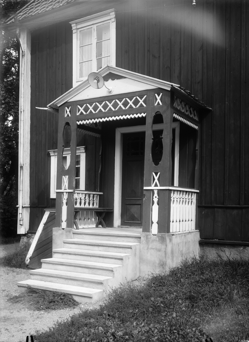 Paul Sandberg, Del av mangårdsbyggnad med förstukvist, Röcklinge, Västerlövsta socken, Uppland