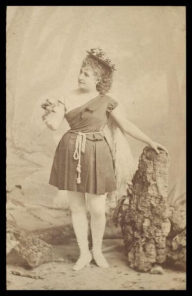 London Stereoscopic and Photographic Company, Guy Little Theatrical Photograph