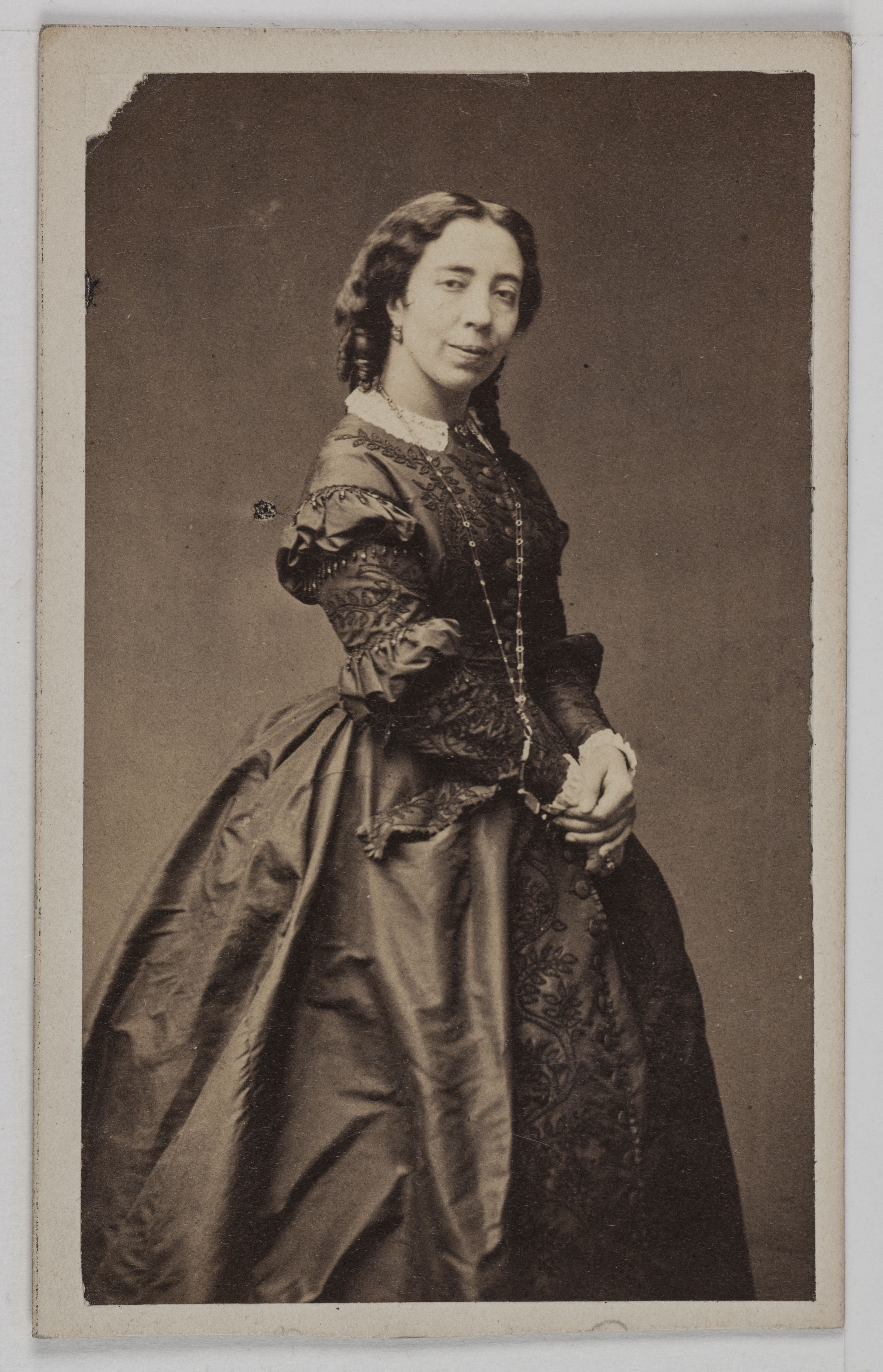Pierre Petit, Portrait de Pauline Viardot (née Pauline Garcia, 1821-1910), mezzo-soprano et compositrice.
