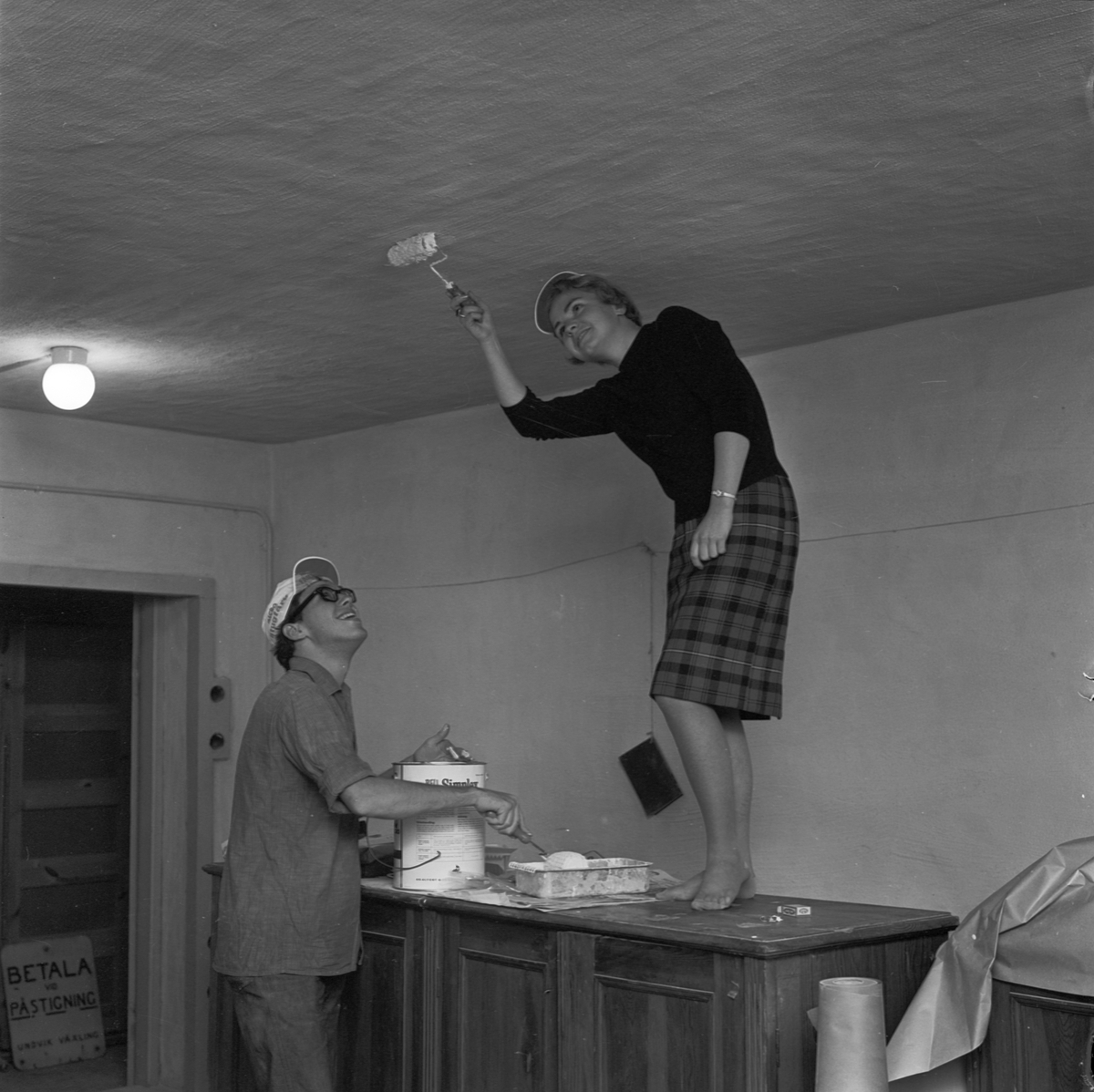 Uppsala-Bild, Uppsala Studenters Filmstudio, ny färg i studion, september 1963