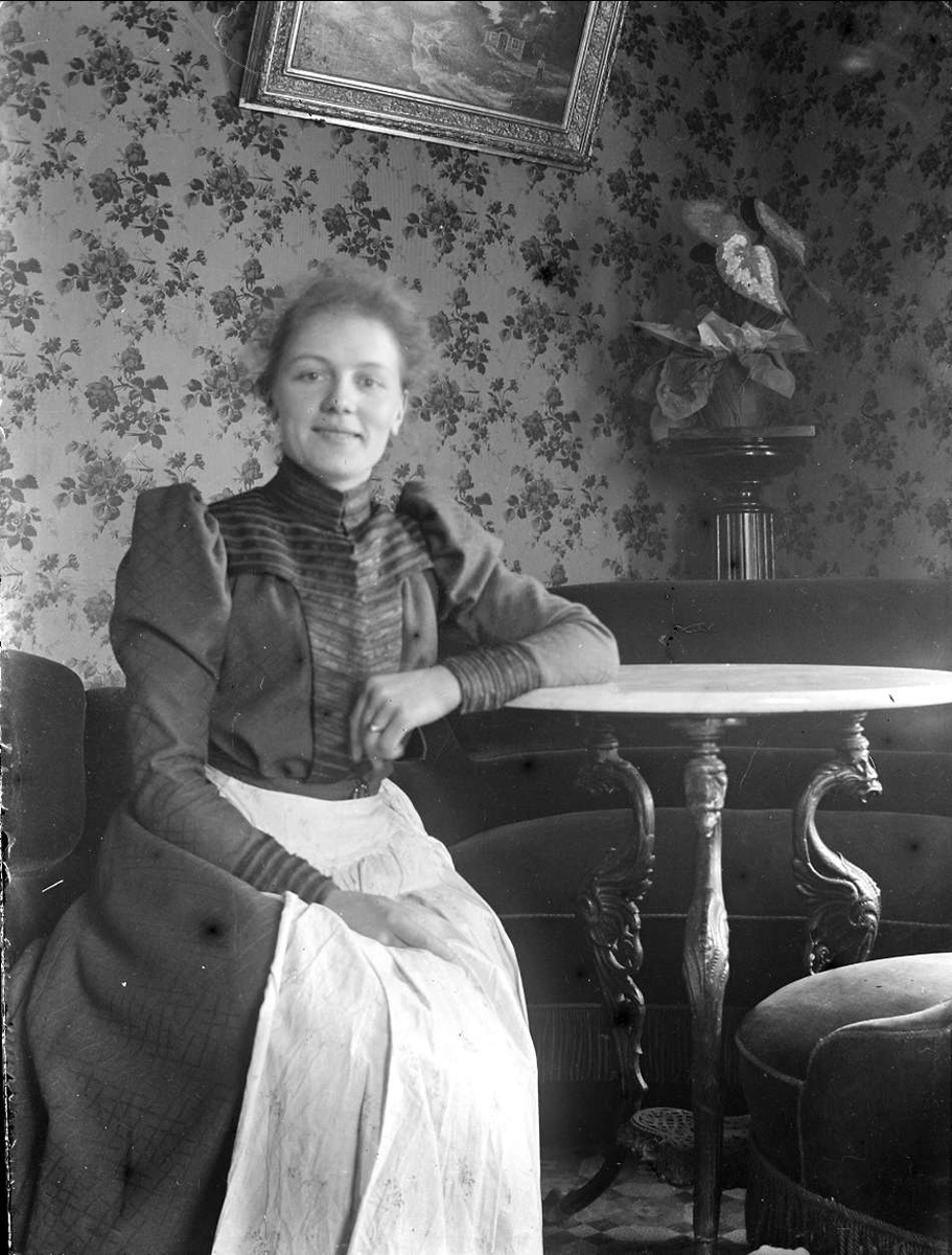 August Fredrik Schagerström, Ung kvinna i hemmiljö, sannolikt Uppsala