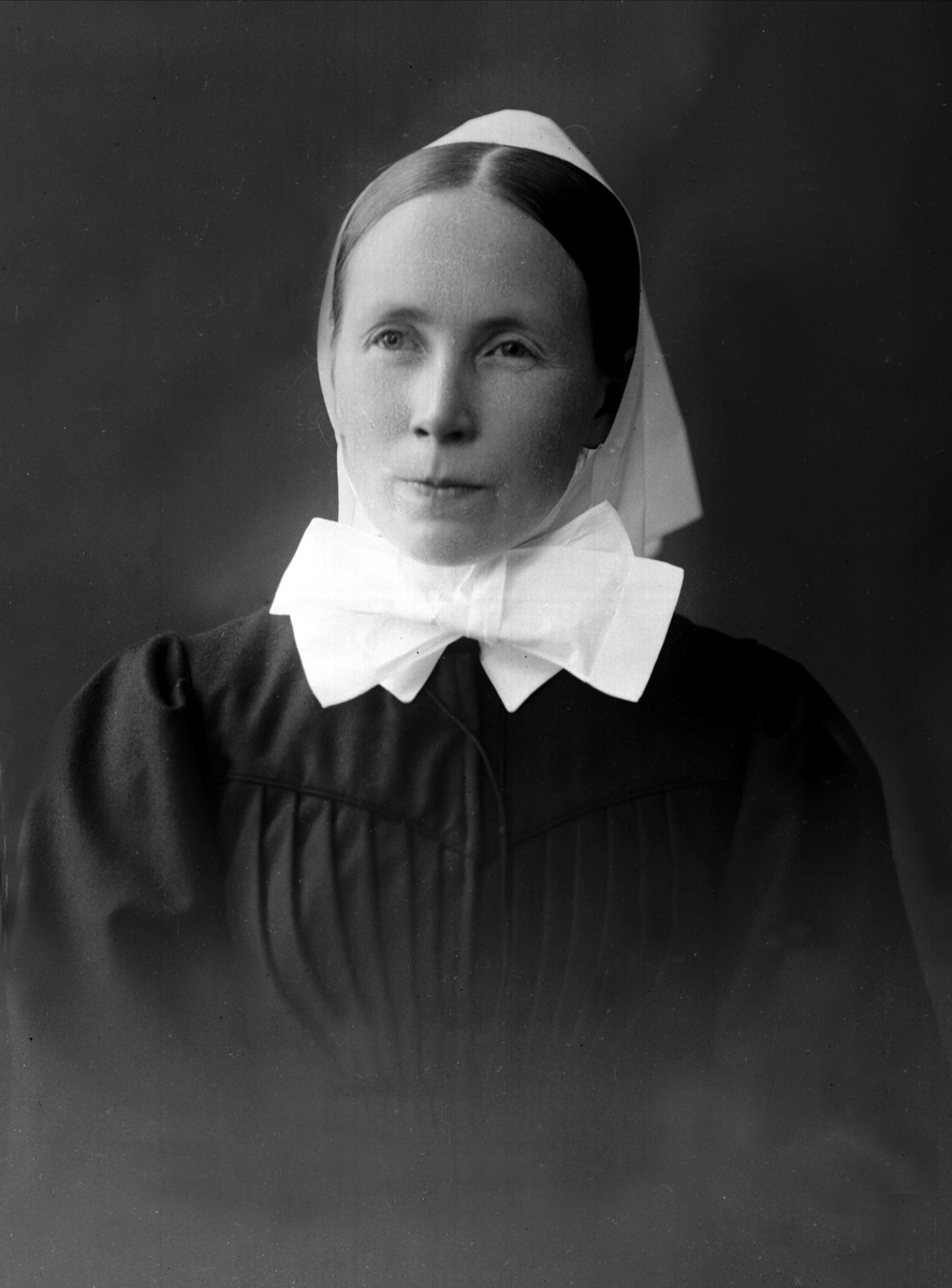 Gustav Borgen, Portrett, sykepleier, søster Anna Grøtterud.