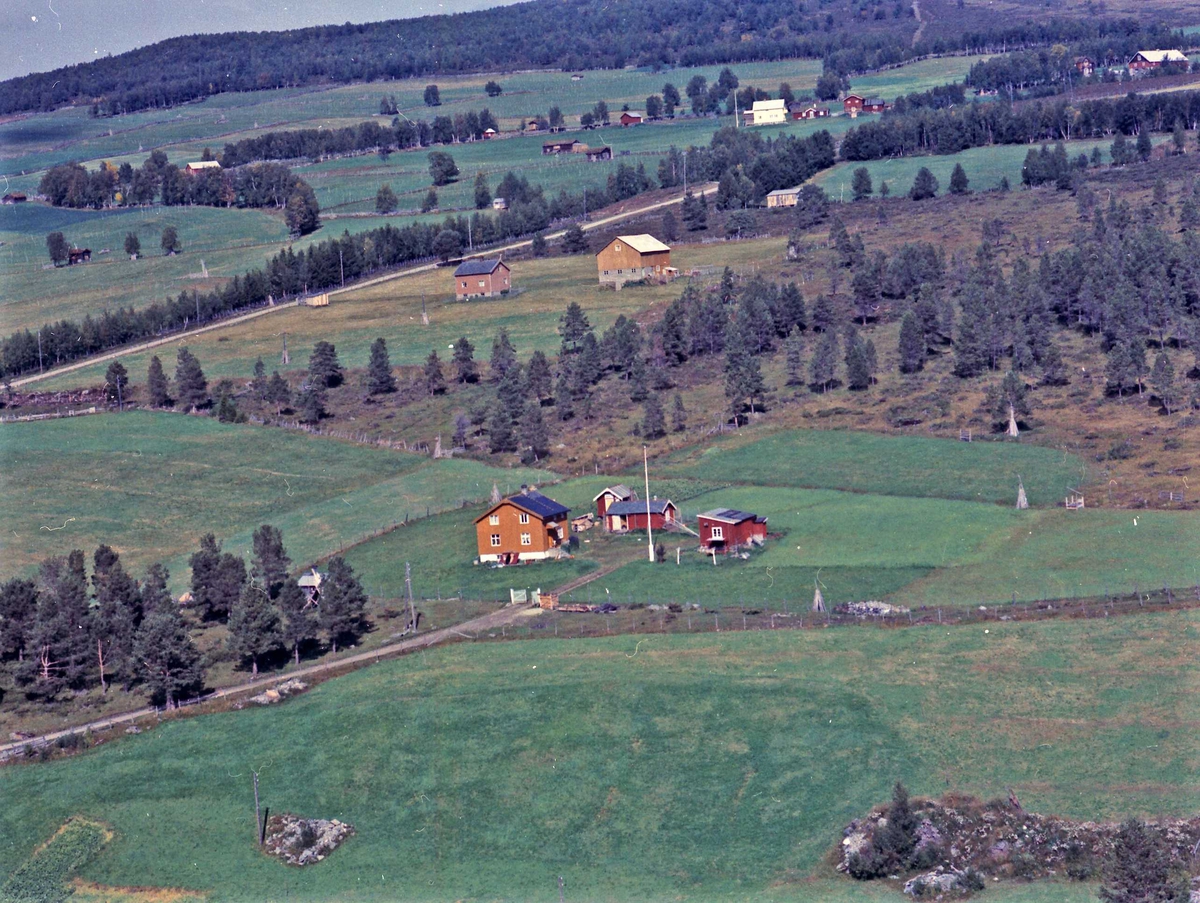 Widerøes Flyveselskap A/S, Gårdsplass.