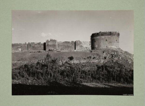 K.A.C. Creswell, City Walls, Diyarbakir