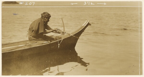 Edward S. Curtis, [A Sea-Otter Hunter]