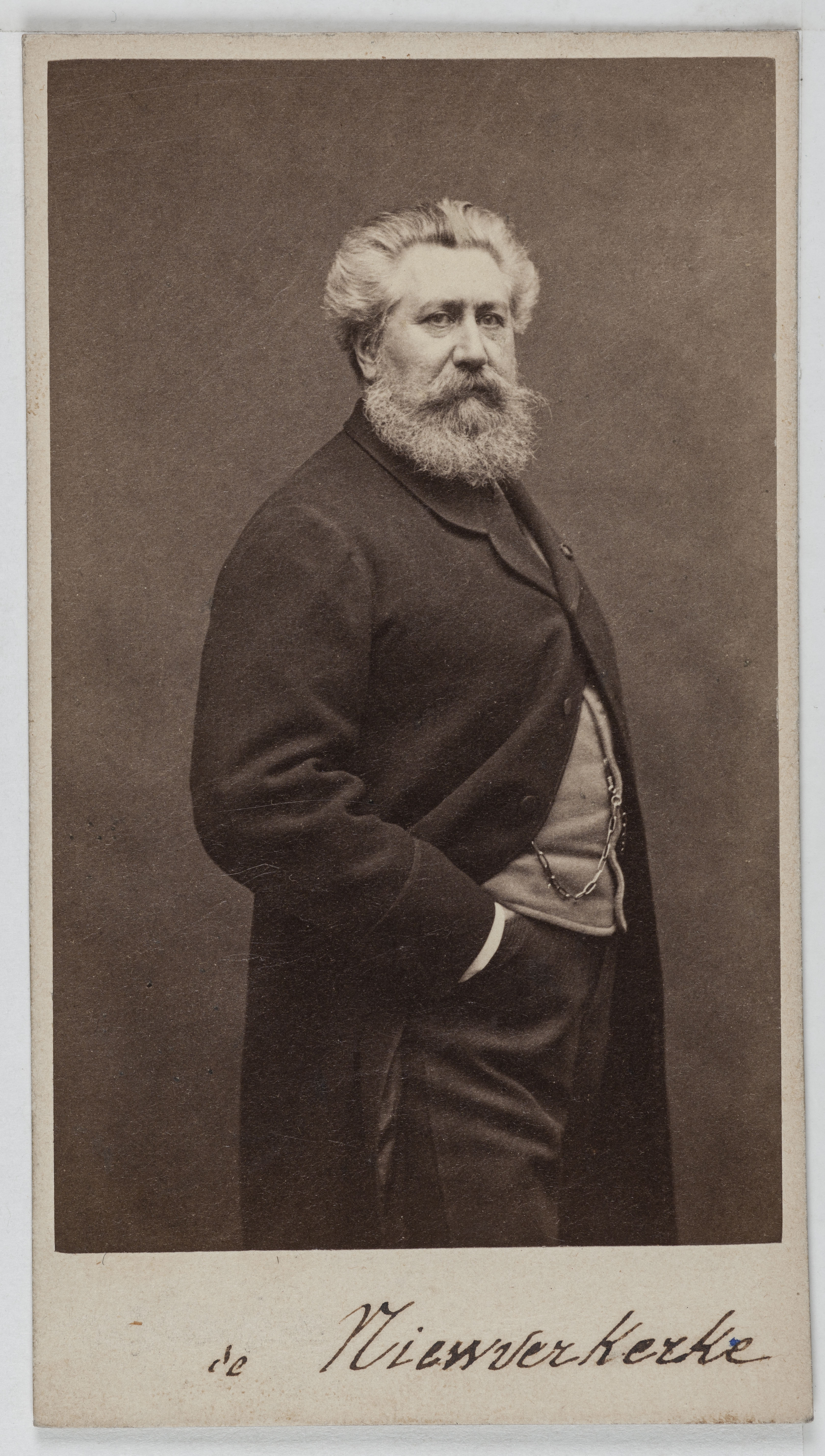 Carjat & Cie, Portrait d'Émilien de Nieuwerkerke, sculpteur, surintendant des Beaux-Arts et haut fonctionnaire.