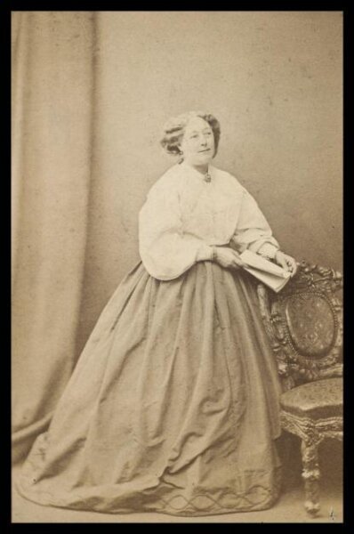 London Stereoscopic and Photographic Company, Guy Little Theatrical Photograph
