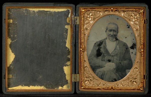 Unknown, [Portrait of a Seated Elderly Man with Legs Crossed]
