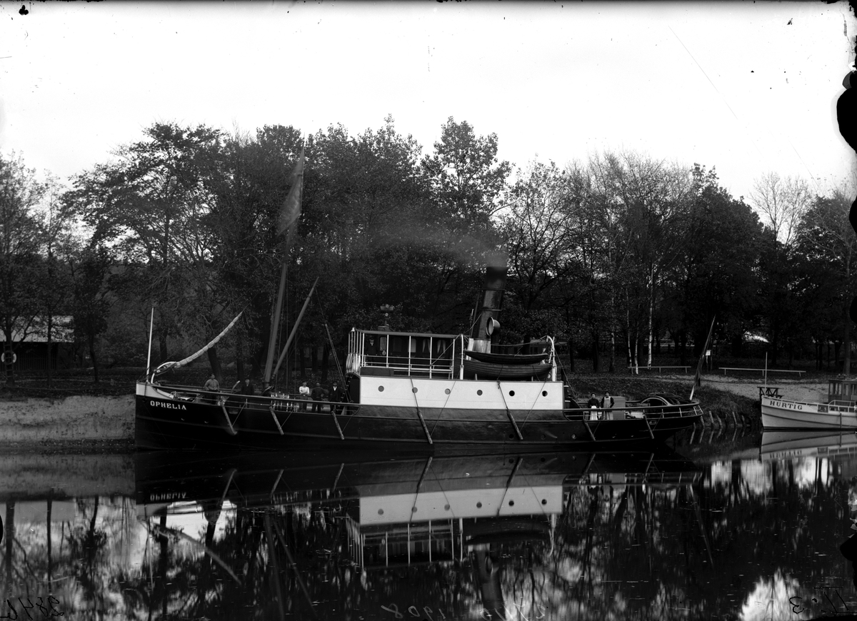 Ellert Johan Viktor Sörman, Bogserbåten Ophelia år 1908. Fotograf E Sörman.