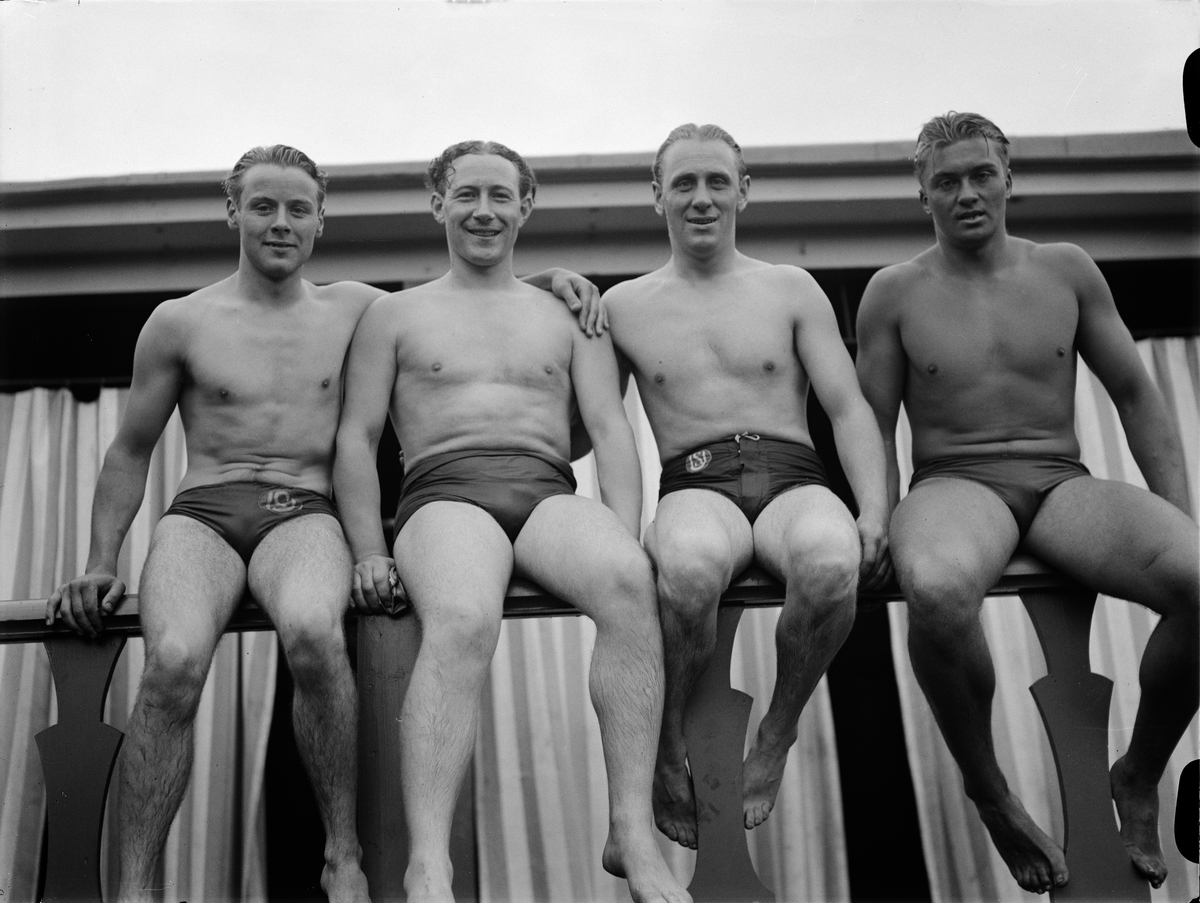 Paul Sandberg, Ett av Nymans Verkstäders vinnande lag vid korporationssimtävlingar på Fyrisbadet; Lasse Fondelius, Birger Candler, Toje Jansson och K-E Johansson
