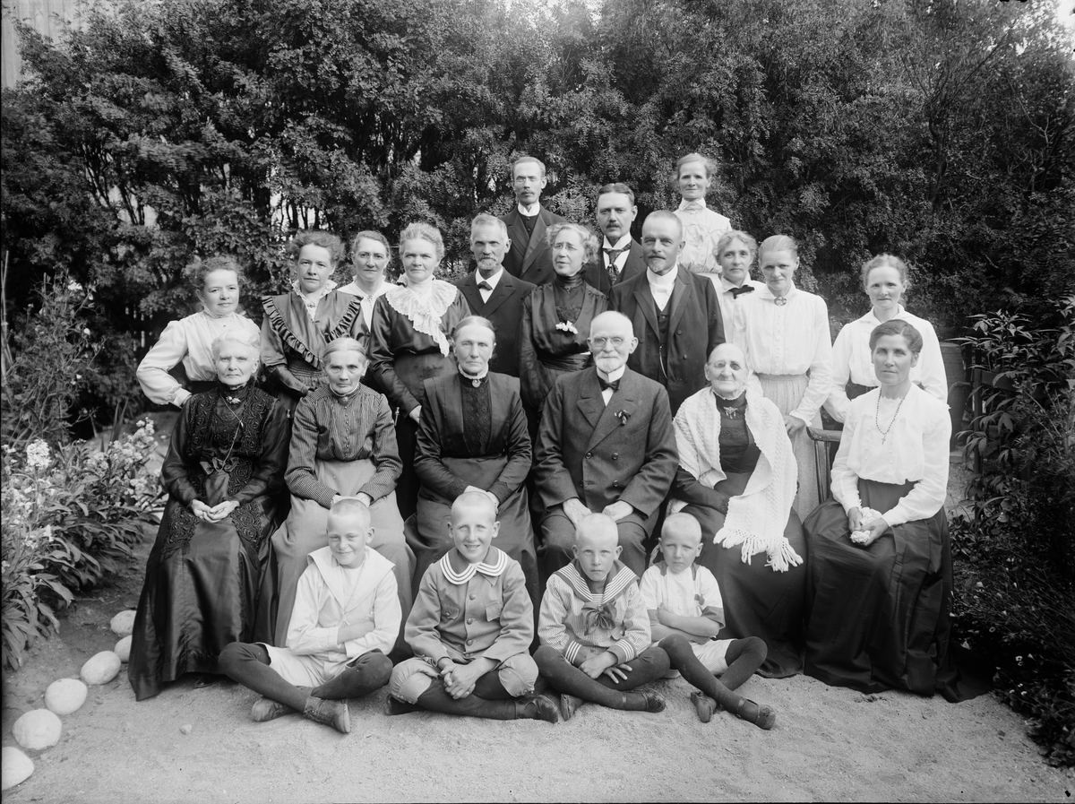 Skötsner-Edhlund, Group retreat - Lindgren family, Östhammar, Uppland