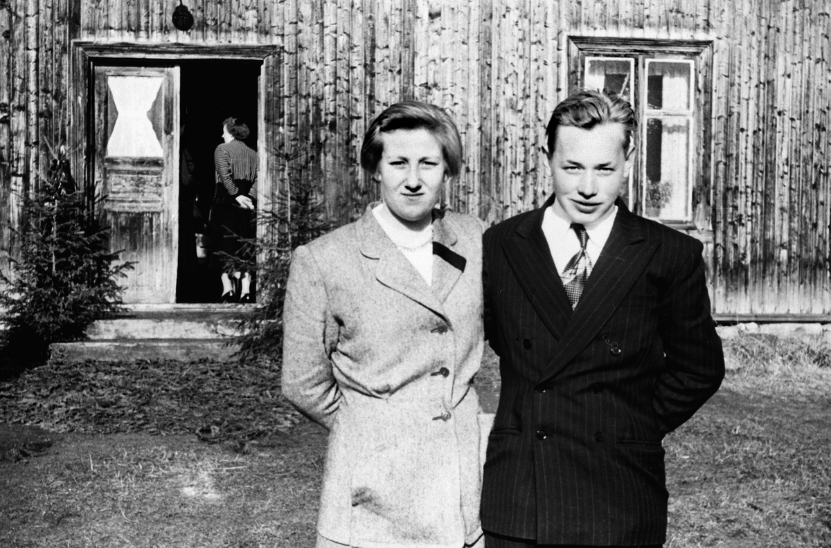 Anno Domkirkeodden, NORDSVEEN, BEGRAVELSE ETTER JULIE NORDSVEEN, SØSKENBARNA ASBJØRG OG HÅVARD NORDSVEEN