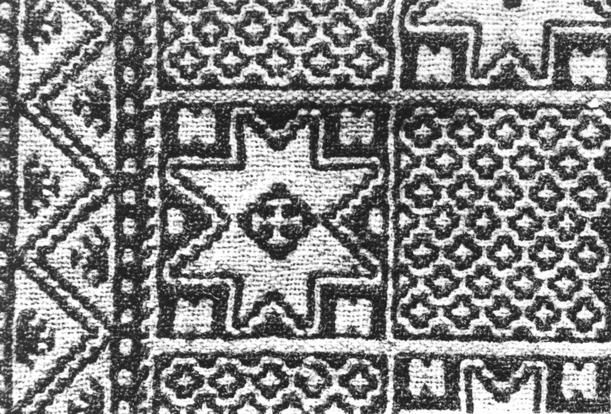 Anna Grostøl, Detalj av dobbelvevteppe fra 1864, "Hillmo-åklæ". Tydal, Sør-Trøndelag 1938.