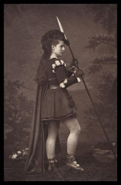 London Stereoscopic and Photographic Company, Guy Little Theatrical Photograph