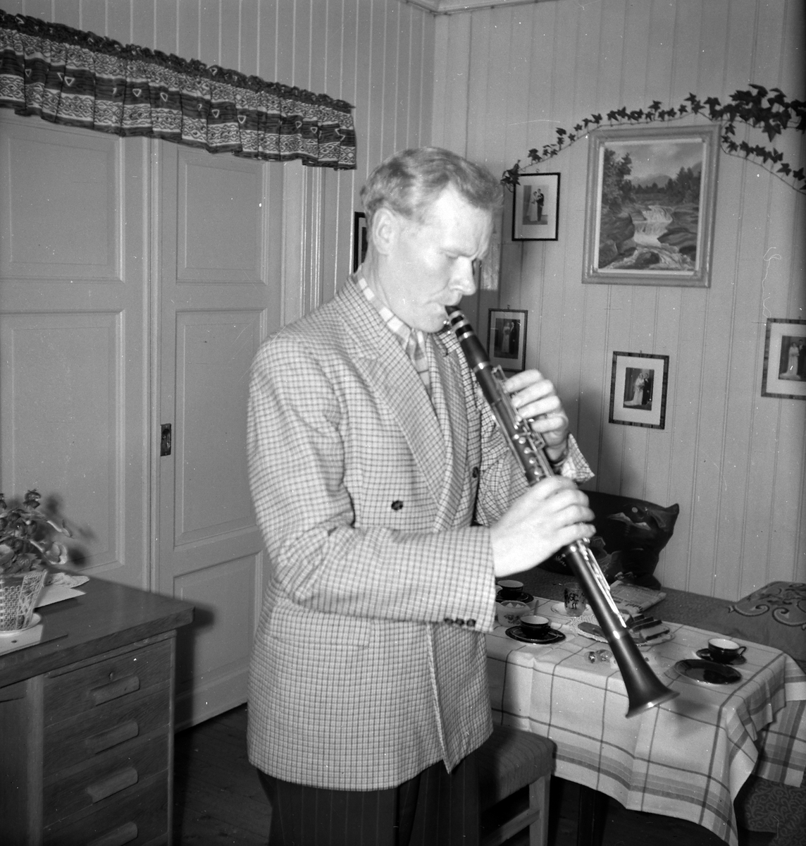 Adolf Skjegstad, ASK-02505